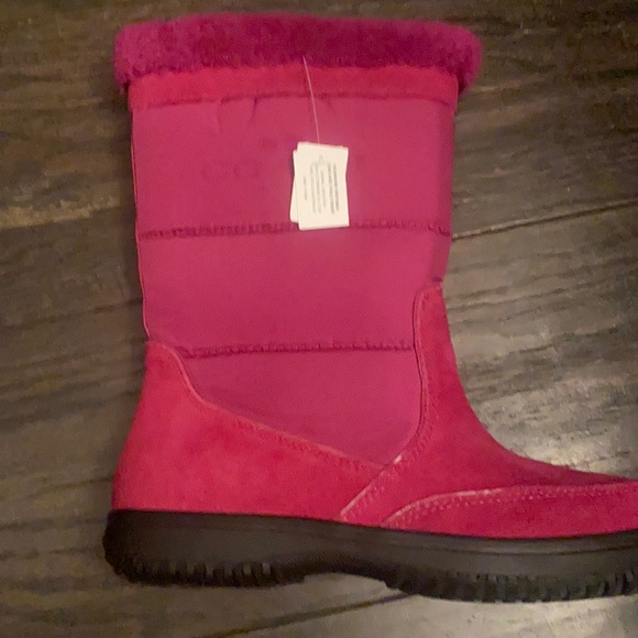 Coach Sherman Snow Winter Boots. New w/box. Sz 8 Cranberry Pink. Suede/Nylon - Picture 1 of 5
